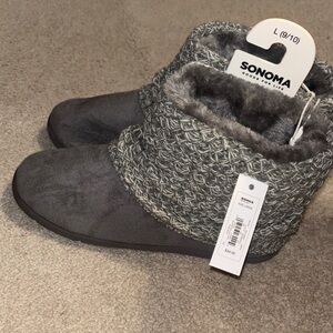 Sonoma Women's Dark Gray Knit Slippers